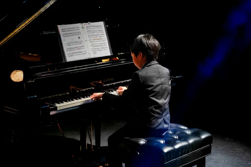 Piano lessons at Mifa Music School for children